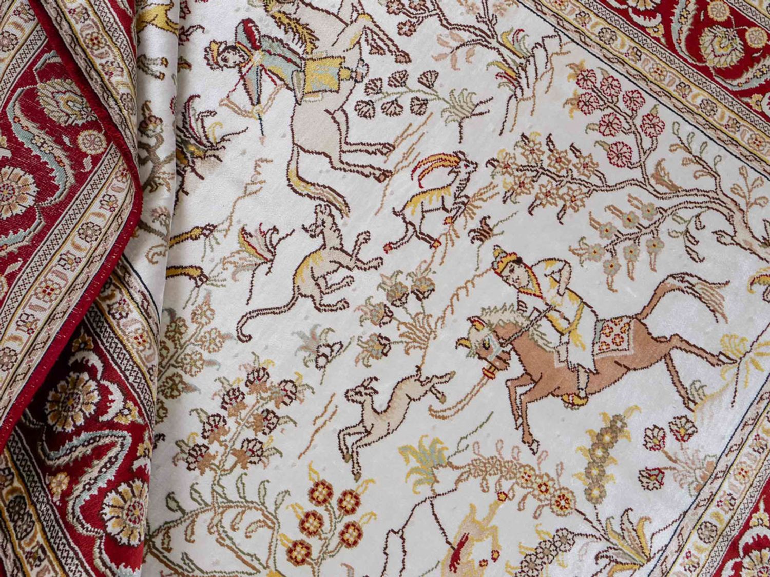 Hedvábný koberec - Čínské hedvábí - 185 x 127 cm - béžová