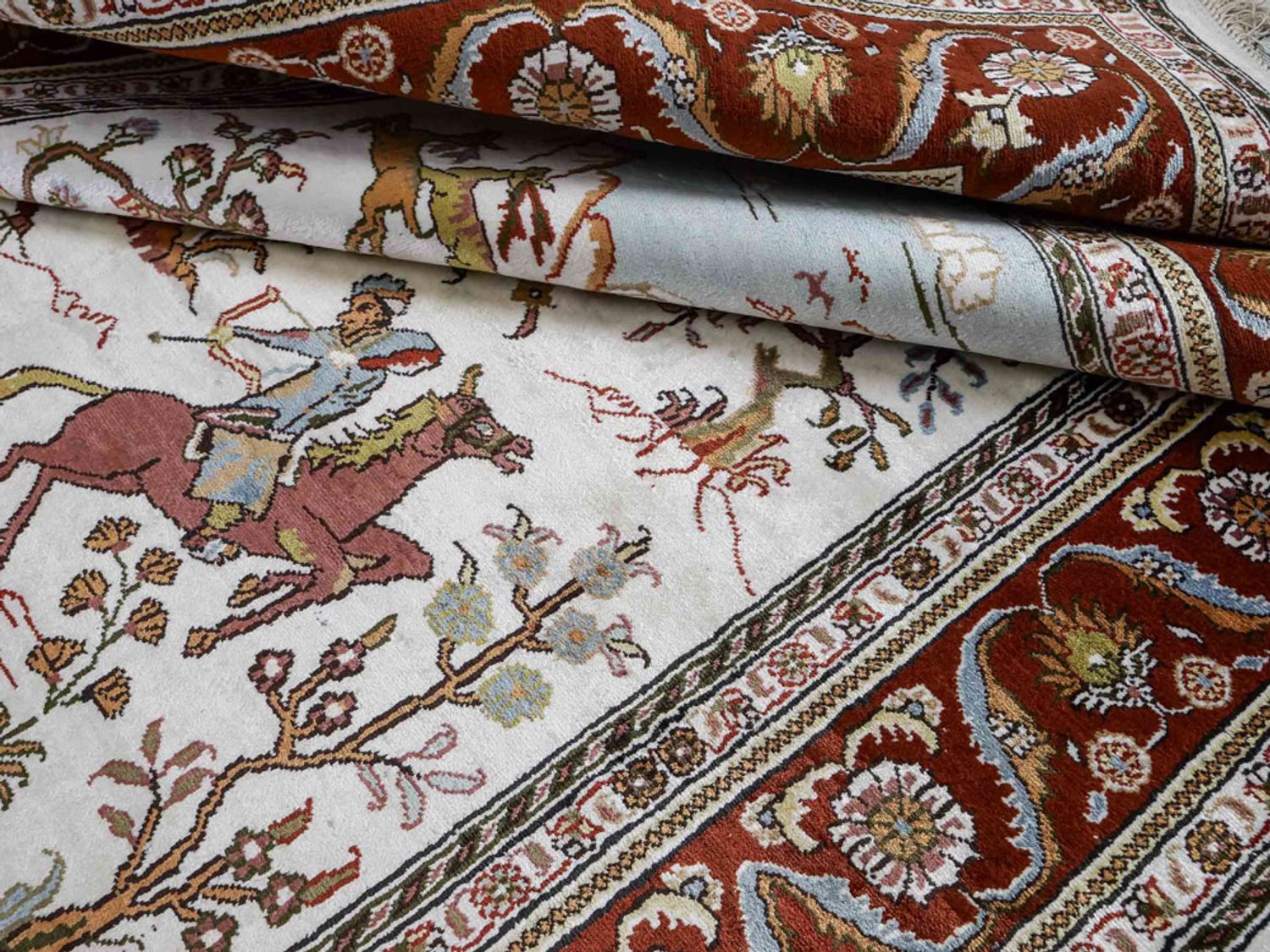 Hedvábný koberec - Čínské hedvábí - 184 x 125 cm - béžová