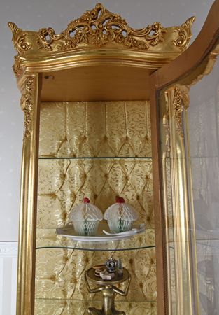 Casa Padrino armoire vitrine baroque de luxe blanc / argent / or 170 x 50 x H. 215 cm - Magnifique vitrine avec 2 portes vitrées et 2 étagères en verre - Mobilier Baroque | Casa Padrino