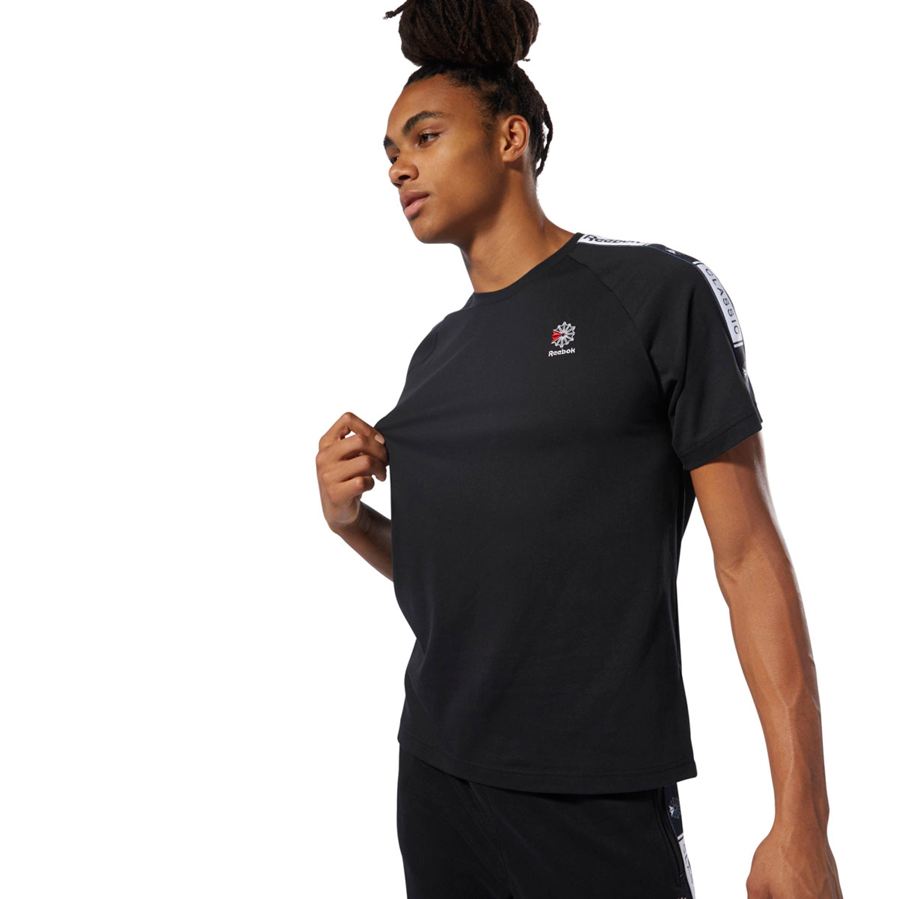 Reebok Classics Taped T Shirt für Herren in schwarz REEBOK Classics Taped Tee T Shirt (DT8147) in Schwarz