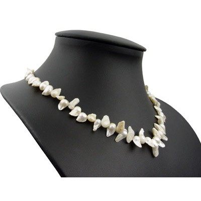 Kette Collier aus Biwa-Perlen