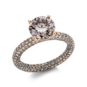 Ring aus 750 Gold Rotgold 330 Diamanten 5,45ct B:2,8mm 4er-Krappe