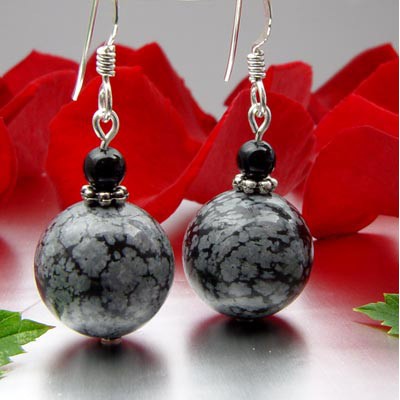 Ohrringe aus Schneeflockenobsidian und Onyx und Silber