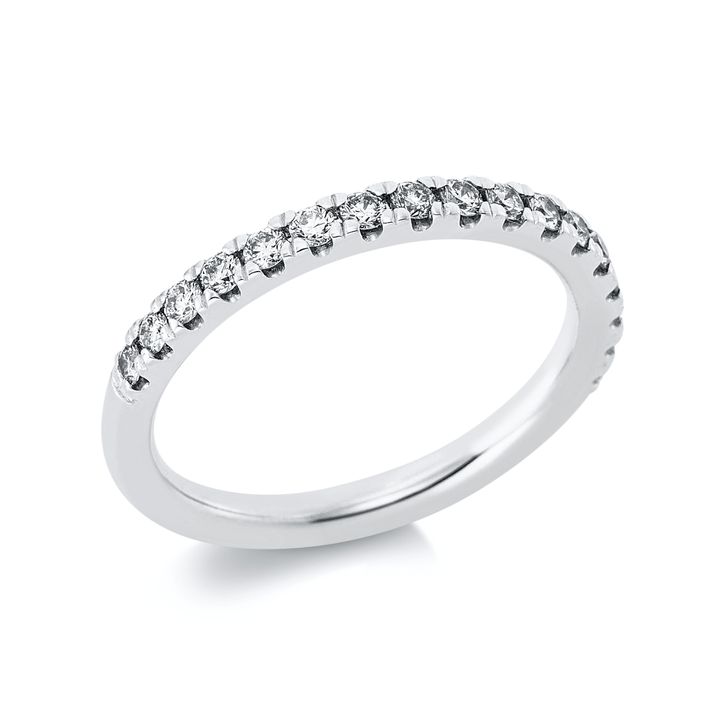 Ring aus 750 Weißgold 17 Brillanten 0.39ct