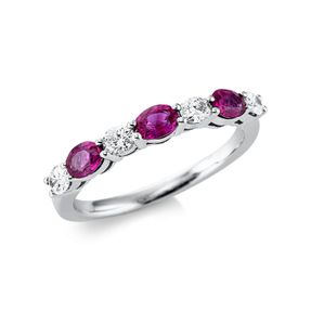 Ring 750 Weißgold 3 Rubine 0,68ct rot 4 Diamanten Oval-Schliff 0,32ct W-SI B:3,1mm