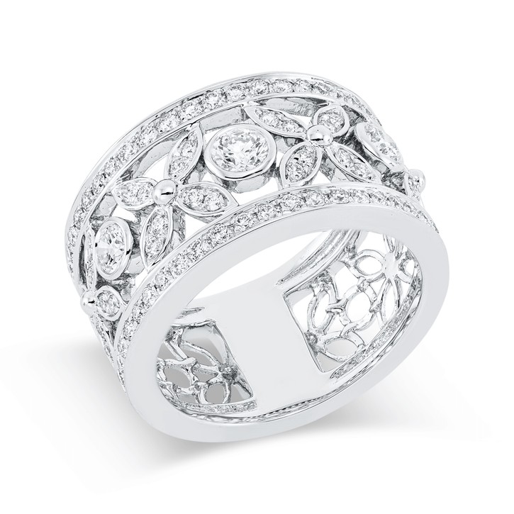 Ring aus 750 Weißgold 81 Brillanten 0.96ct