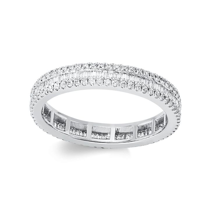 Ring aus 750 Weißgold 221 Brillanten 0.74ct