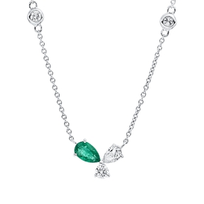 Collier aus 750 Weißgold Smaragd 0,2ct grün 4 Diamanten 0,18ct TW-SI L:42,5cm Collier aus 750 Weißgold Smaragd 0,2ct grün 4 Diamanten 0,18ct TW-SI L:42,5cm