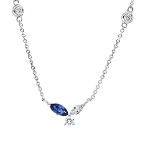 Collier aus 750 Weißgold Saphir 0,17ct blau 4 Diamanten 0,14ct TW-SI L:42,5cm Collier aus 750 Weißgold Saphir 0,17ct blau 4 Diamanten 0,14ct TW-SI L:42,5cm