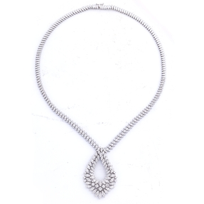 Collier aus 750 Gold Weißgold 375 Brillanten 9,08ct F-VSI L:43,2cm Collier aus 750 Gold Weißgold 375 Brillanten 9,08ct F-VSI L:43,2cm