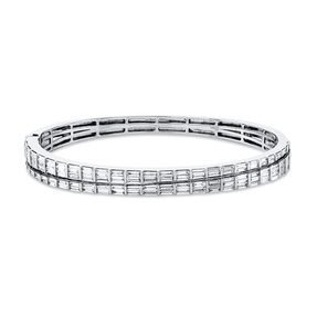 Armreif aus 750 Weißgold 110 Diamanten Baguette-Schliff 2,59ct TW-VSI 46x56mm Armreif aus 750 Weißgold 110 Diamanten Baguette-Schliff 2,59ct TW-VSI 46x56mm