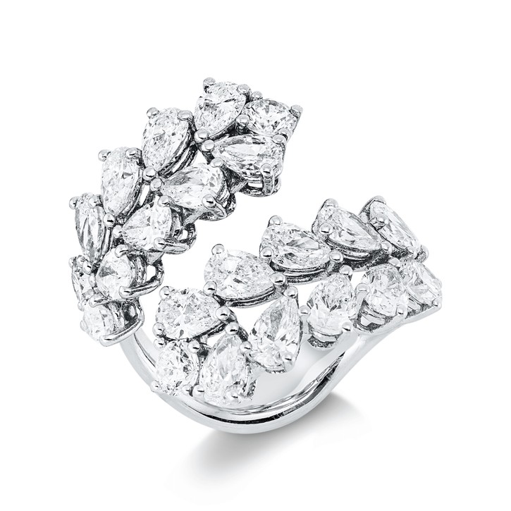 Ring aus 750 Weißgold 22 Brillanten 4.42ct