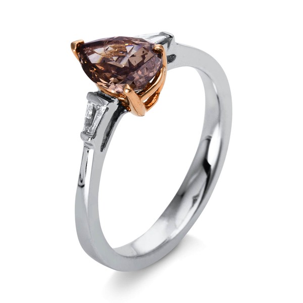 Ring aus 750 Gold weiß rot 3 Diamanten 1.11ct