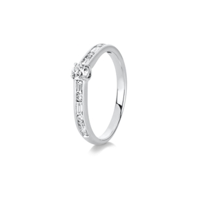 Ring aus 750 Gold Weißgold 13 Diamanten 0,47ct TW-SI B:2,4mm 4er-Krappe Ring aus 750 Gold Weißgold 13 Diamanten 0,47ct TW-SI B:2,4mm 4er-Krappe