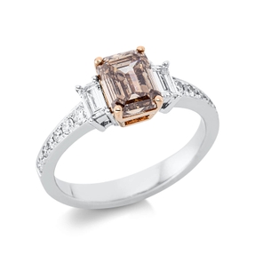 Ring aus 750 Gold weiß/rot 17 Diamanten 2,22ct TW-SI B:7,4mm 4er-Krappe Ring aus 750 Gold weiß/rot 17 Diamanten 2,22ct TW-SI B:7,4mm 4er-Krappe