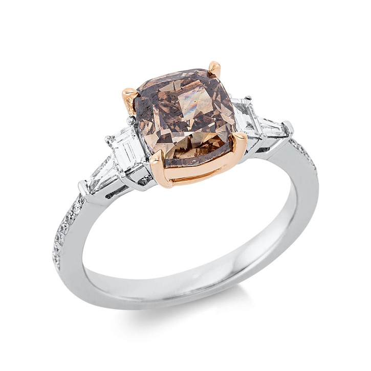 Ring aus 750 Gold weiß rot 19 Diamanten 3.71ct