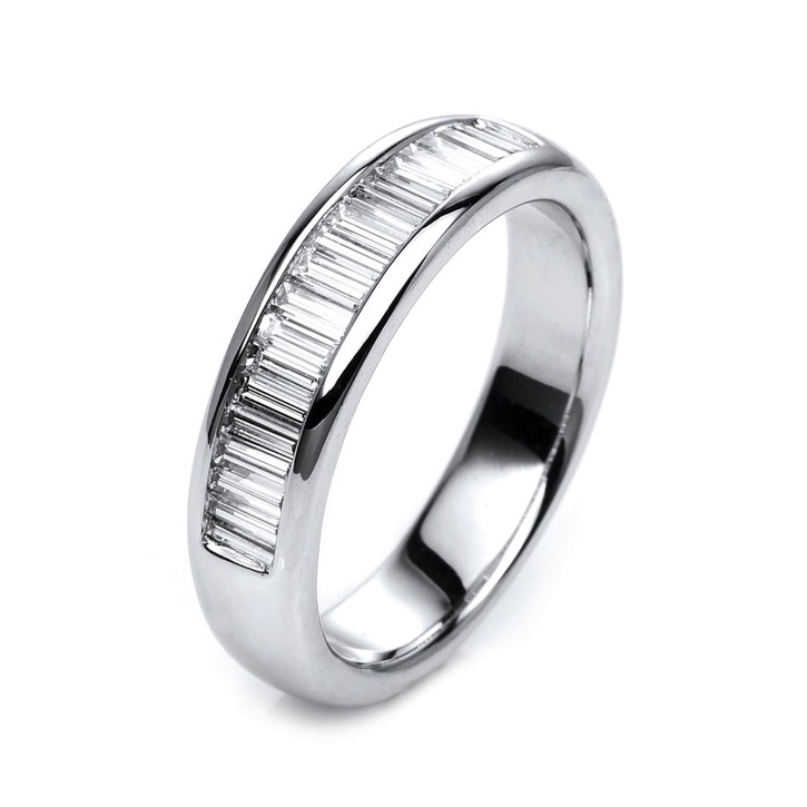 Ring aus 750 Weißgold 20 Diamanten 0.63ct