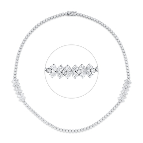 Collier aus 750 Gold Weißgold 135 Diamanten 9,61ct L:41,9cm Collier aus 750 Gold Weißgold 135 Diamanten 9,61ct L:41,9cm