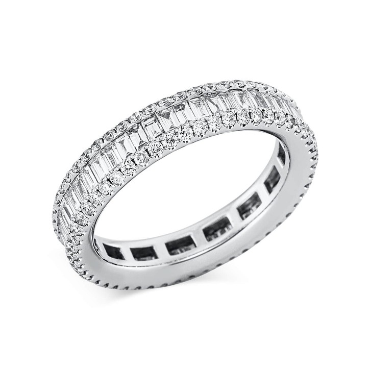 Ring aus 750 Weißgold 153 Brillanten 1.64ct