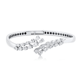 Armreif aus 750 Weißgold 22 Diamanten Tropfen-Schliff 2,59ct F-VSI 46x55mm