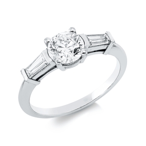 Ring aus 750 Gold Weißgold 3 Diamanten 1,43ct B:6,2mm 4er-Krappe
