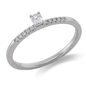 Ring aus 750 Gold Weißgold 11 Diamanten 0,19ct TW-SI B:3,6mm 4er-Krappe