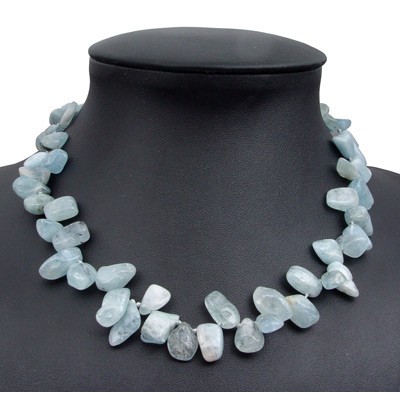 Kette aus Aquamarin 47cm