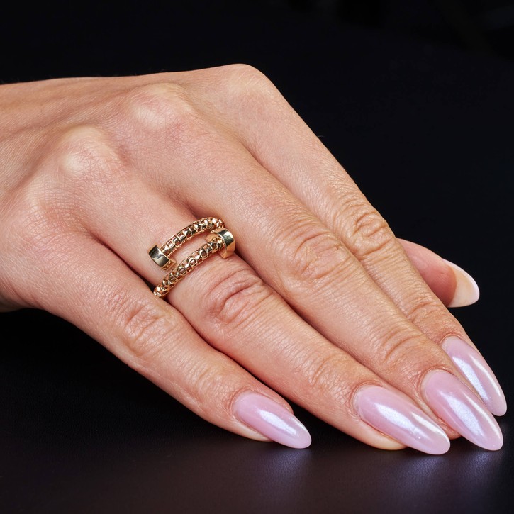 Ring aus 585 Gelbgold strukturiert offen