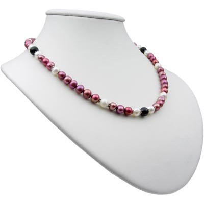 Halskette aus echten Perlen und Onyx