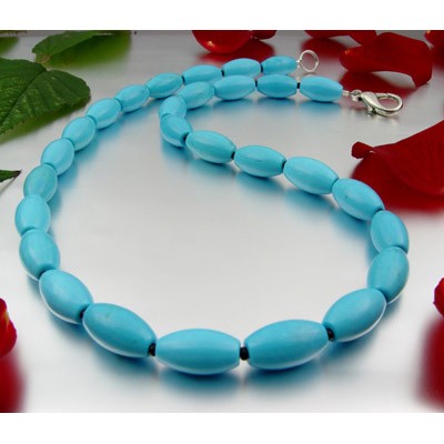 Kette aus Türkis-Howlith olive