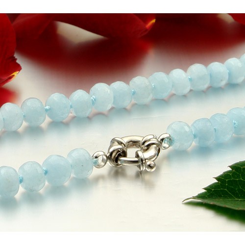 Kette aus Aquamarin facettiert