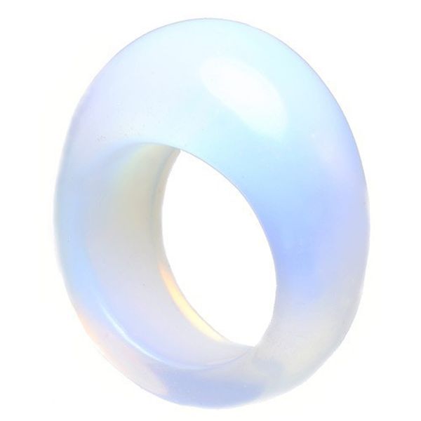 Ring aus Opalit-Mondstein mit Wölbung