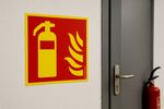 Brandschutzschild-Feuerlo--scher-ISO-7010.jpeg