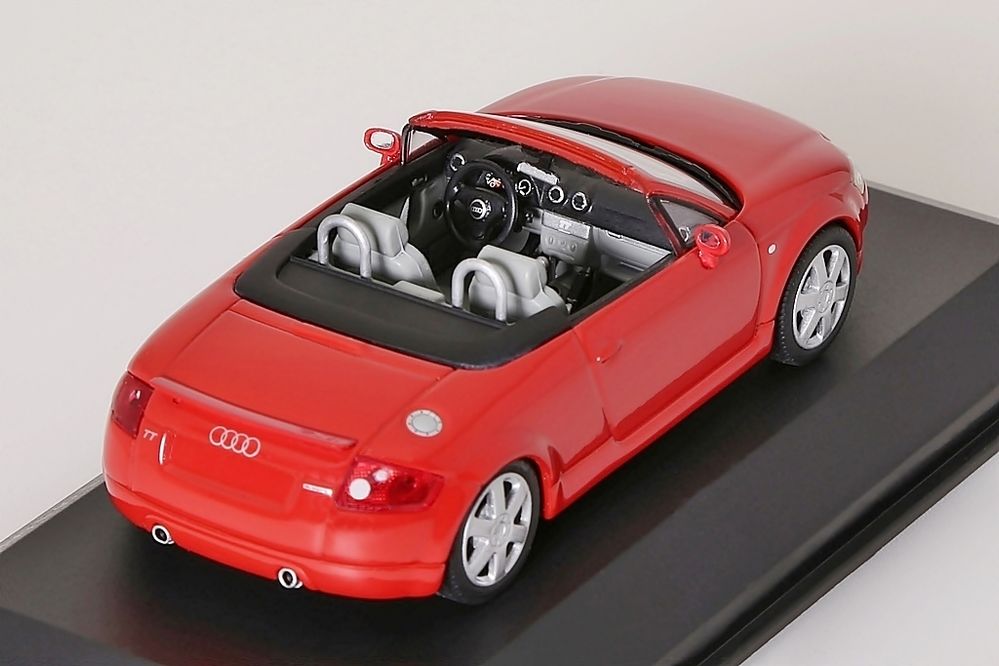 Audi TT Roadster 1999 rot  Minichamps 1:43 NEU/OVP