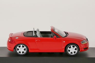 Audi TT Roadster 1999 rot  Minichamps 1:43 NEU/OVP