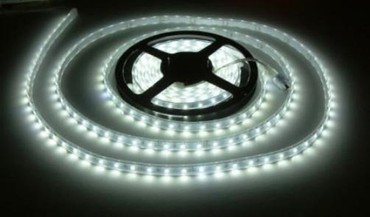 LED Band 5 Meter 300 5630 SMD LED warm weiß 3000K 90 Watt ca 6700 Lumen IP20
