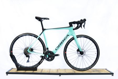 Orbea Gain M30 2022 eisgrün (glänzend) - schwarz (matt), M - RESELLBOX