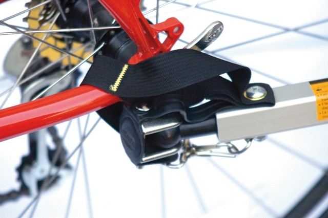 Thule Chariot Achskupplung QR fr Chariot-Deichsel mit Schnellspanner