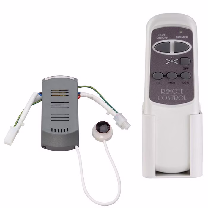 Moderne Fernbedienung mit Halterung und Dimmer