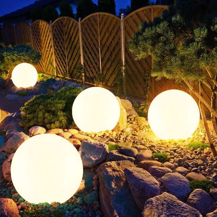 Mes jolies lampes de jardin solaires Nortene - Black Confetti