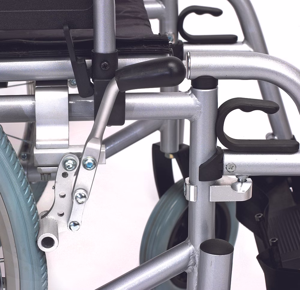 Rollstuhl Alu-Light 43-45cm Sitzbreite