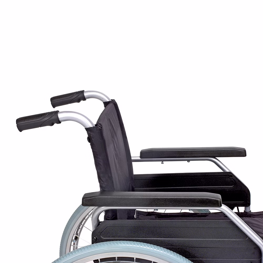 Rollstuhl Alu-Light 43-45cm Sitzbreite