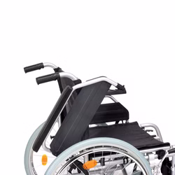 Rollstuhl Alu-Light 43-45cm Sitzbreite