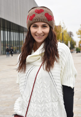 Strick Poncho mit Zopfmuster Ärmeln und Schalkragen Look