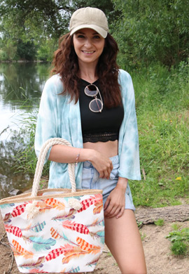 Strandtasche mit bunten Federn Look