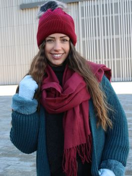 styleBREAKER Unisex Schal mit Fransen | weiches Viskose Tuch in Uni Farbe | langer Winterschal für Damen und Herren | Große Farbvielfalt