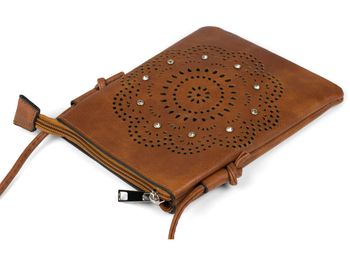 styleBREAKER Damen Mini Umhängetasche mit Blumen Lasercut Cutout Muster und Strass | kleine Crossbody Bag Schultertasche Handytasche 14,5 x 19 cm