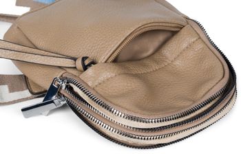styleBREAKER Damen One Shoulder Rucksack, gemusterter Schultergurt, Einfarbige Crossbody Bag, Cityrucksack, Sling Bag 02012387