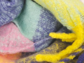 styleBREAKER Damen Webschal mit Karo Muster | Langer Schal mit dicken, langen Fransen | weicher Winter Strickschal warmes Material Stola