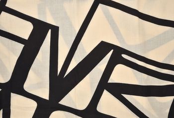 styleBREAKER Damen Schal mit Graphic Lines Muster | Weicher XXL Winterschal | Großes Tuch mit geometrischem Linien Design, Stola, Herbst Winter Accessoire